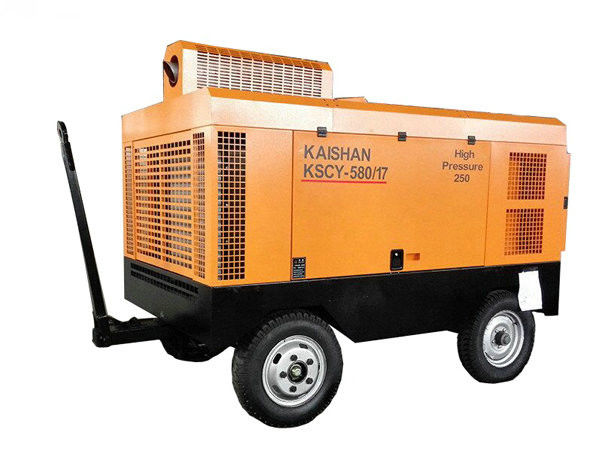 48L オイル容量 空気掘削コンプレッサー Cu-mmins 6CTA8.3 - C260 17bar 作業圧