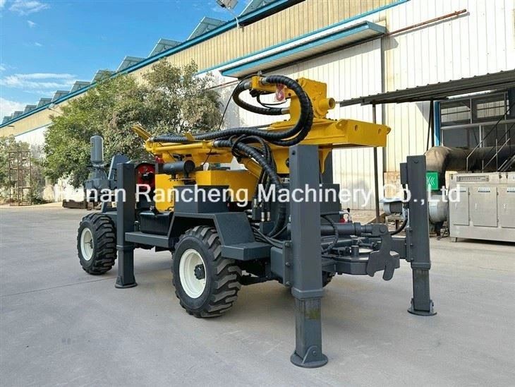 高効率の4輪トレーラー 搭載 穴掘り機 220m 深さ 強力 65KW エンジン