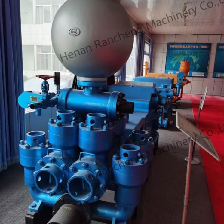 185KW パワー 7MPa 最大圧 掘削泥ポンプ 1000m 深水井プロジェクト 7200kg