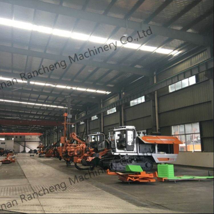 油圧統合型自動 DTH 発破孔掘削リグ (Yuchai YC6J220 162 KW 用)