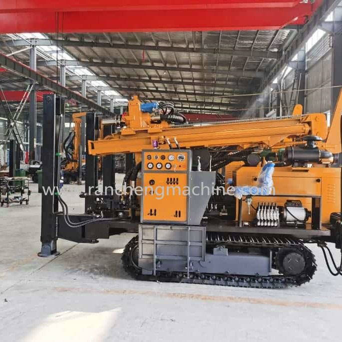 水井の掘削機 すべての土壌の深さ800mの掘削のための 154KWカミンズ